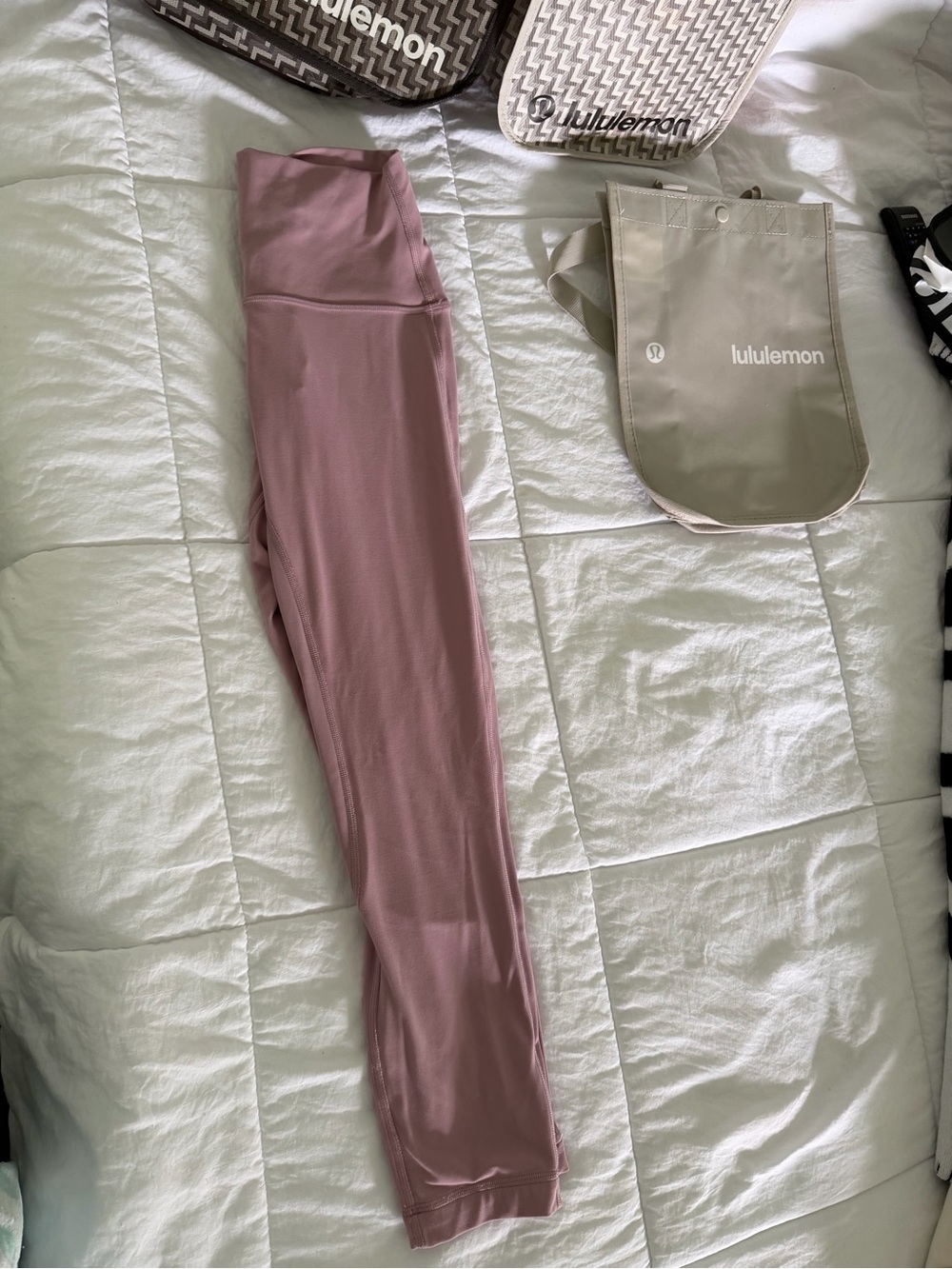 Lululemon align High-Rise crop 23 Leggings size color is Rose blush